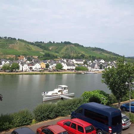 ツェル・アン・デル・モーゼルMosel Panoramaアパートメント エクステリア 写真